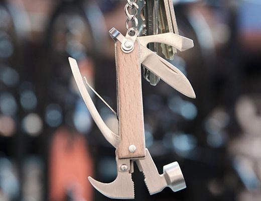 KIKKERLAND Mini martello in legno