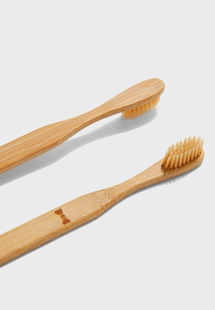 KIKKERLAND HIS & HER BAMBOO TOOTHBRUSH SET