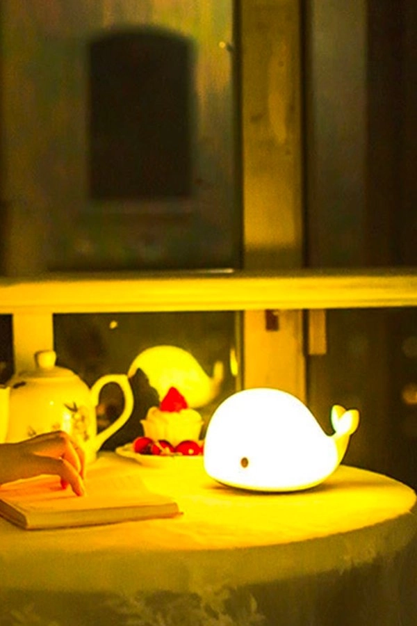 QUSHINI WHALE LED LAMP