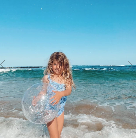 SUNNY LIFE Inflatable Beach Ball Glitter - SUNNY LIFE 